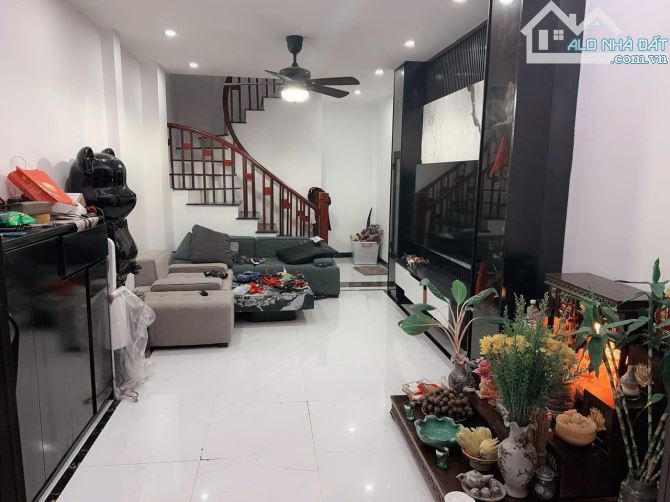 BÁN NHÀ ĐẸP TẠI KẺ TẠNH, LONG BIÊN – Ở NGAY, GIÁ HỢP LÝ, DT: 35M2, GIÁ: 6.2 TỶ CÓ RA LỘC