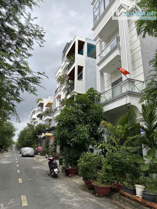 BÁN NHÀ 4 TẦNG ĐẦY ĐỦ NỘI THẤT- CÓ THANG MÁY-GẦN QL1A- VÕ THỊ LIỄU- 56M² -HẺM 6M-GIÁ 8TỶ