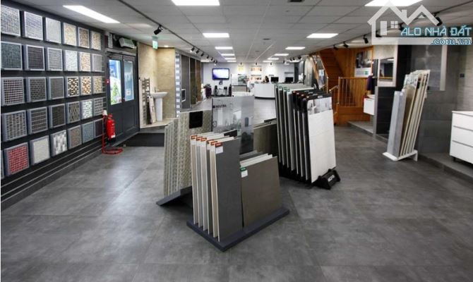 MẶT PHỐ HOÀNG QUỐC VIỆT - 54M² X 5 TẦNG - VỈA HÈ 7M -  Ô TÔ DỪNG ĐỖ - SỔ VUÔNG ĐÉT