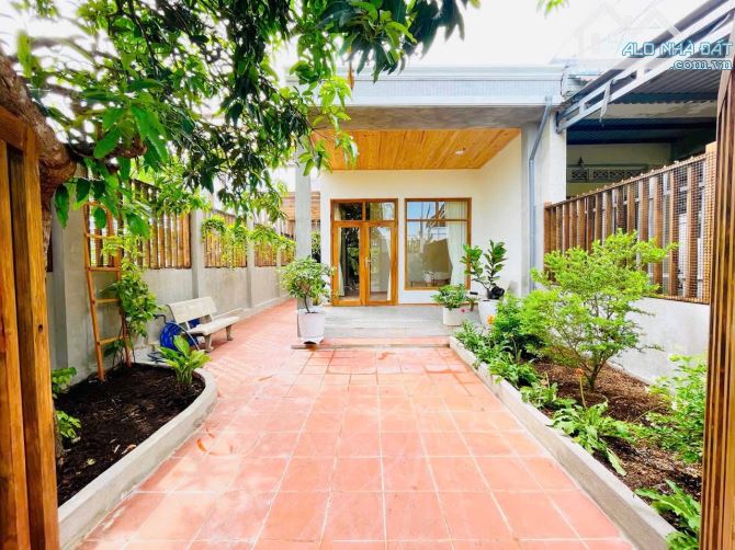 bán nhà 6m ngang khu phố 4 thị trấn đức hoà gần võ văn tần