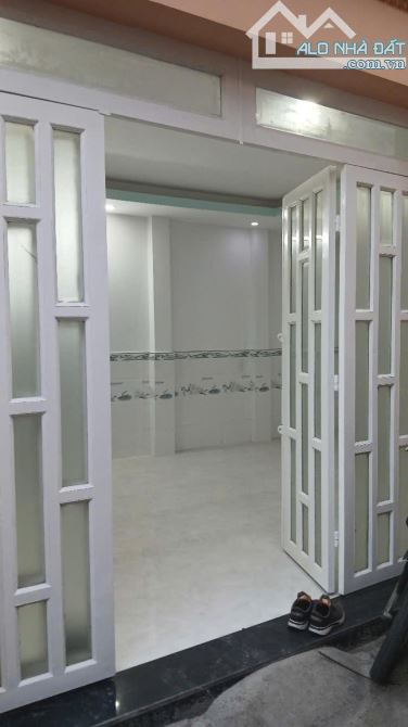 Bán nhà 60m² 2 tầng, Q12 Nguyễn Thị Nhuần kế bên ngã tư Hà Huy Giáp cầu An Lộc, giá 4.1 tỷ
