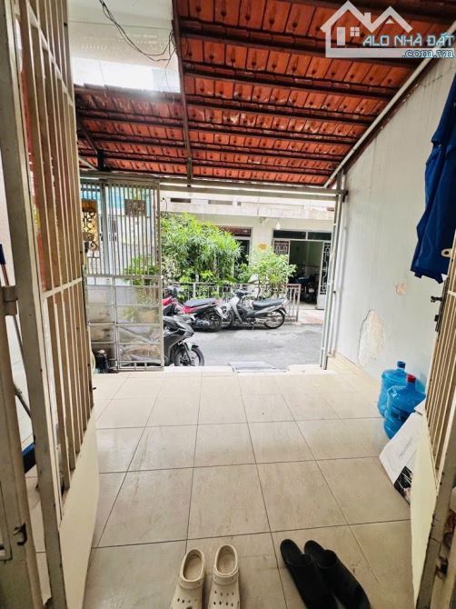 🔥Nhà 3 tầng, đường THỐNG NHẤT ph15, Q GÒ VẤP , DT 63,4m2 (5,2x22) hẻm  Ô Tô  💵6,5tỷ.
