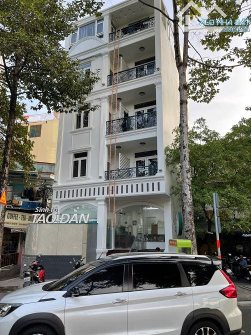 Cần tiền bán gấp sát Mặt tiền Trần Hưng Đạo-DT: 8 x 25m - KC :1H6T -HĐT 250tr- Gía : 60 tỷ