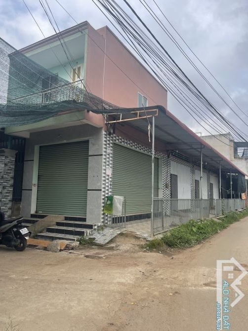 Bán gấp dãy trọ lô góc 2mt ấp 1 sông trầu cũ( ấp 9 xã Trảng Bom Mới) 2 tỷ 4 gần chợ mới.