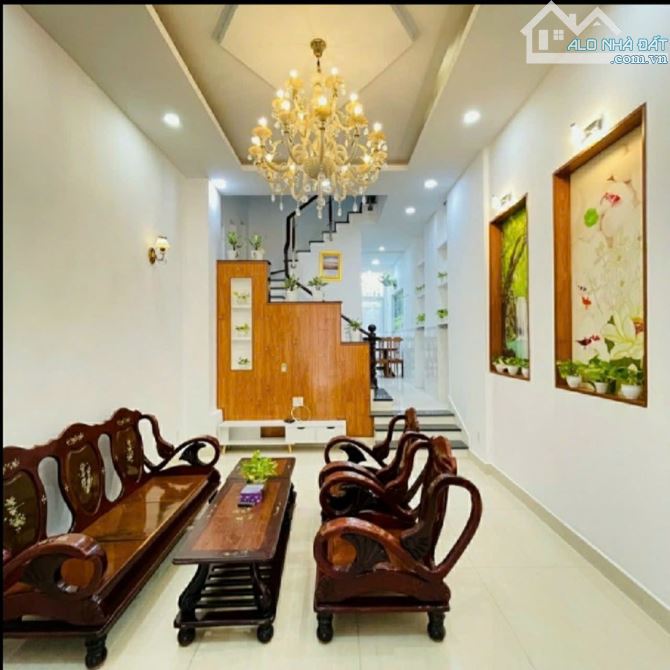 NHÀ 3 TẦNG - HẺM Ô TÔ - KHU PHÂN LÔ XÂY FULL 65 M2.