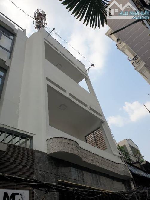 BÁN NHÀ HẺM LÊ VĂN DUYỆT - BÌNH THẠNH - 3 TẦNG - 4M × 9M - NHỈNH 6 TỎI