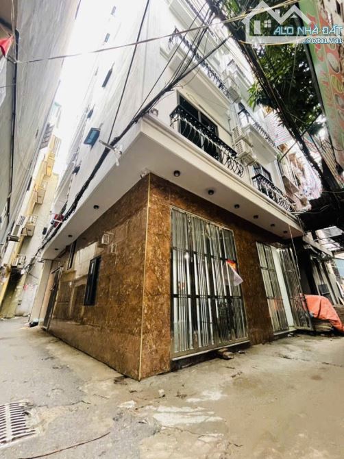 Bán nhà Mễ Trì Thượng Tòa Nhà Căn Hộ Dịch Vụ Ngõ Thông,Lô Góc,Ô Tô Gần Giá 21 tỷ