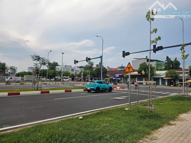Bán 2 căn nhà liền kề 10x20m, khu Dân Cư 38ha đường Dương Thị Giang, giá 13 tỷ