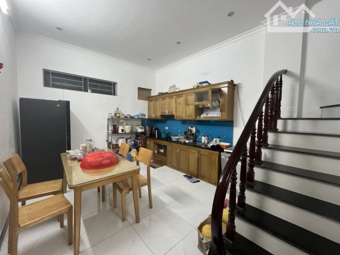BÁN NHÀ PHỐ ĐÀM QUANG TRUNG - LONG BIÊN - 34.8M2 - 6.3 TỶ - NGAY AEON - CÁCH Ô TÔ CHỈ 8M