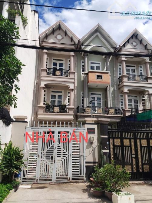 NHÀ 4 TẦNG BTCT MỚI TINH SANG TRỌNG, 96M2, 4PN, 4WC, HXH, GẦN CHỢ ĐÔNG QUANG, CHỈ 7,5 TỶ