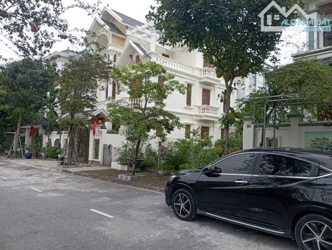 Chủ cần bán gấp lô Biệt thự Vương Thừa Vũ, khu đô thị Thống Nhất, Nam Định