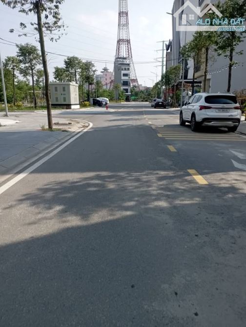Bán 3 Lô đất Biệt thự khu Nguyễn Công Trứ, tp Nam Định/ Khu VIP, hạ tầng hiện đại