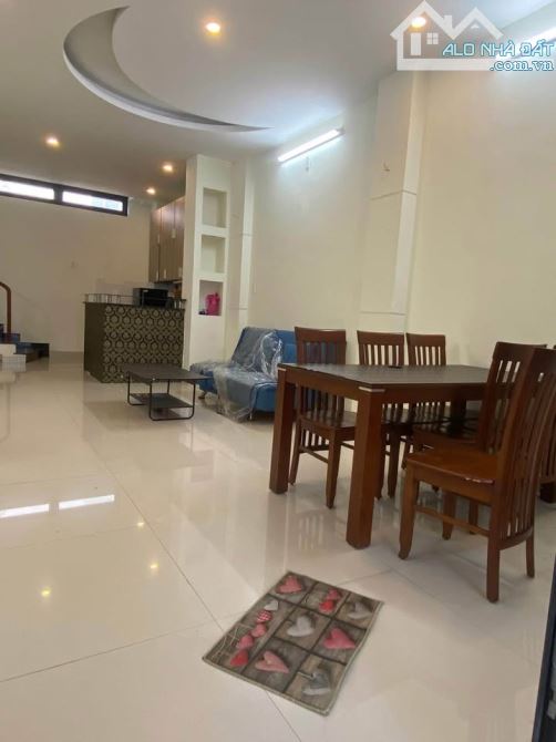 Cho thuê nhà 2 tầng MT Nguyễn Lộ Trạch, Hoà Cường Nam - Hải Châu