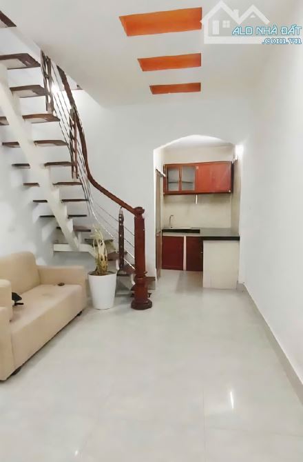 Bán nhà 4 tầng ngõ Vĩnh Hưng, 1.9 tỷ