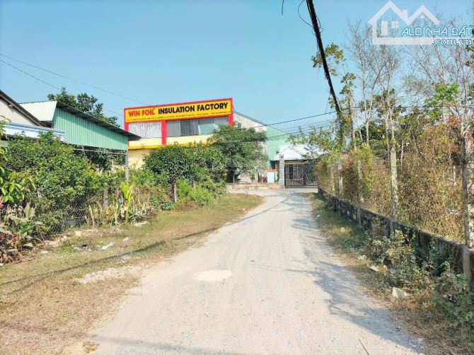 Bán đất 2 mặt tiền hẻm Nguyễn Thị Rành 240m2 ngang khủng