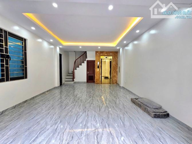 BÁN NHÀ ĐỘI NHÂN, BA ĐÌNH - 45M² x 7T THANG MÁY - MT 4.4M - VỈA HÈ Ô TÔ TRÁNH - KINH