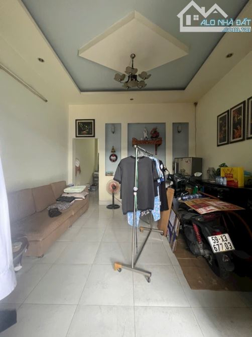 Nhà cấp 4 Trường Thọ, gần ga Metro, DT 65m², giá chỉ 5,3 tỷ