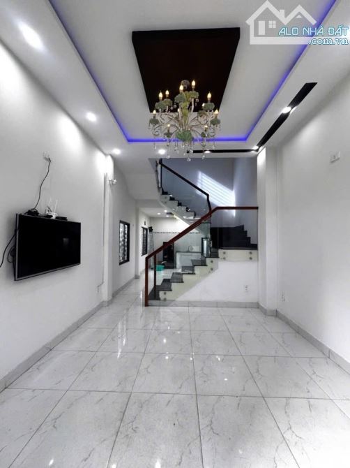 Chính chủ cần bán nhanh căn nhà 3 tầng lô góc kiệt.3m đường điện biên phủ