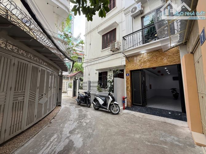BÁN GẤP NHÀ ĐẸP LONG BIÊN-VỊ TRÍ VÀNG-Ô TÔ VÀO NHÀ-ĐANG KHAI THÁC DÒNG TIỀN GẦN 20TR