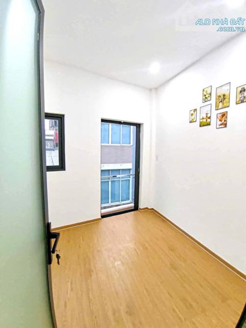 🔥 Bán nhà đẹp 4 tầng – ngay vòng xoay Lê Đại Hành, giáp Quận 10 & Quận 11 🔥