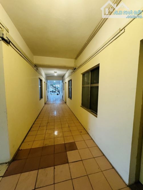 Chung cư Trần Quý Kiên, Cầu Giấy, diện tích 60m2, 2 PN 2 WC, Giá 5,2 tỷ