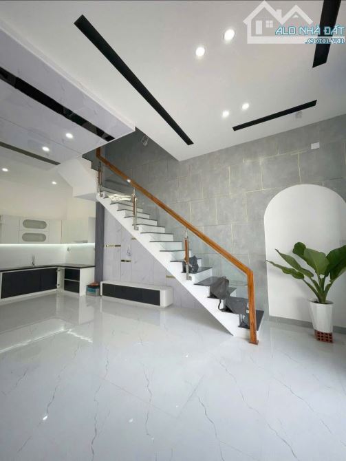 Bán Nhà đường Phạm Ngũ lão 3 Tầng Mới Đẹp P. Lê Hồng Phong Quy Nhơn, 44m2 , Giá 3 Tỷ 4xx