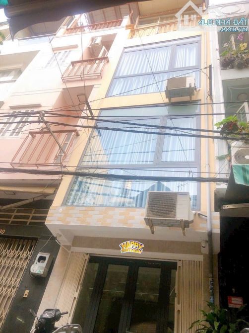 MT đường số - 4 tầng - 21m2 - Xe hơi đỗ cửa -Vĩnh Hội Q4.