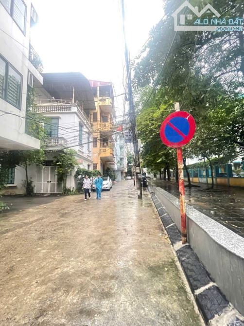 🏡BÁN ĐẤT TẶNG NHÀ 2 TẦNG - THANH XUÂN – LÔ GÓC SIÊU THOÁNG – Ô TÔ ĐỖ CỬA - 60M2 - GIÁ CHỈ