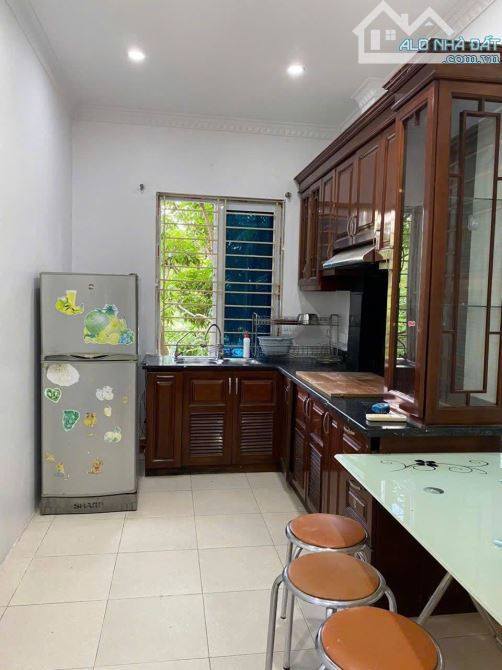 Cho thuê nhà ngõ 622 Minh Khai, Vĩnh Tuy, Hai Bà Trưng. DT 25m x 4 tầng, giá 8tr