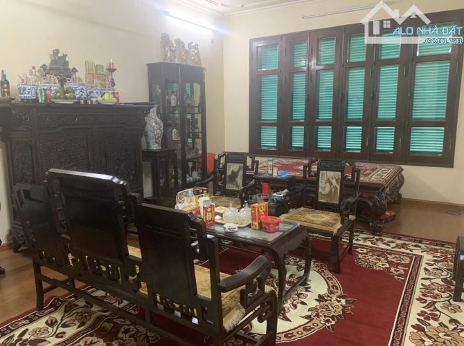Bán nhà ngõ 175 Lạc Long Quân, DT 80m, 5 tầng, MT 5m, giá 26.5 tỷ, ngõ oto tránh, KD.