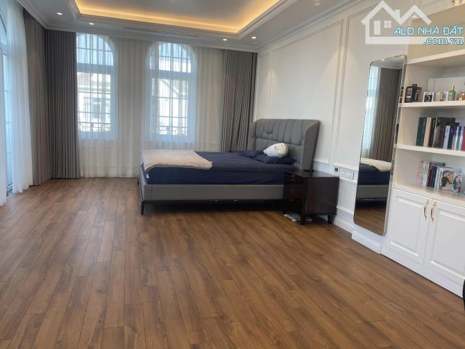 Bán nhà biệt thự vườn đào mặt phố Lạc Long Quân, Tây Hồ Tây, 400m2, 5T, MT 18m - 150 tỷ - 10
