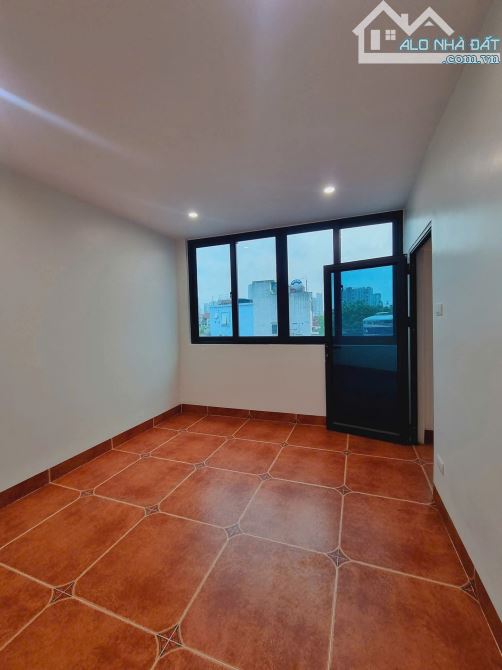ĐỐNG ĐA - ĐƯỜNG LÁNG - 40M2 - 5 TẦNG - MT 4M - NGÕ NÔNG CÁCH PHỐ CHỈ 35M - NHỈNH 10 TỶ - 10