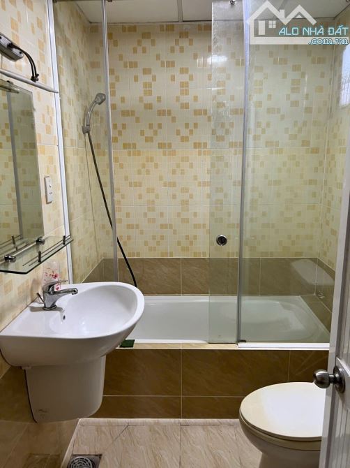 Cho thuê nhà biệt thự Nguyễn Văn Linh - Quận 7 - 160m2 - 25tr/tháng - 10