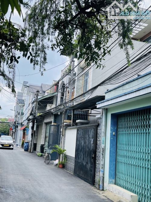 Cần tiền bán gấp Nhà 2 tầng DT đẹp 96m2 (5.5 x 18m) ngay Hoàng Diệu 2 đường oto 9.2 Tỷ - 10
