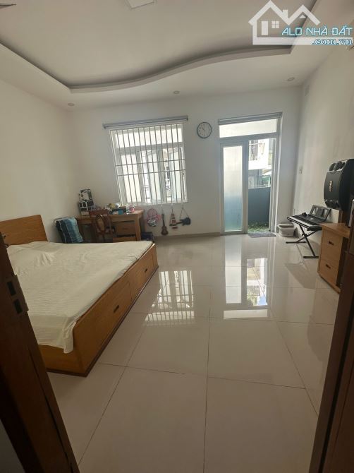 Bán gấp nhà 4 lầu ô tô ngủ trong nhà Huỳnh Văn Nghệ, P. 15, Tân Bình chỉ 8.5 tỷ. TL - 10