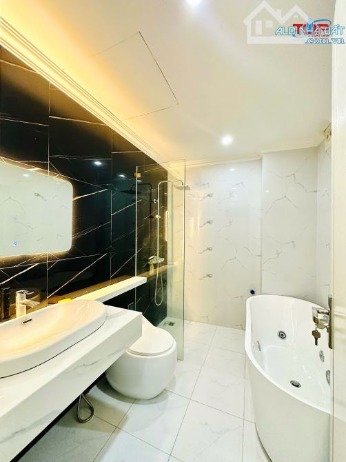 Nhà Mặt Ngõ Trần Nguyên Hãn Ô Tô Vào Nhà Kinh Doanh Tại Nhà - 10