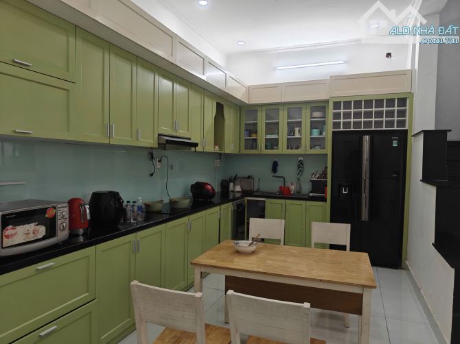 Nhà 1 lầu, 8x16m, hẻm 8m đường DHT42 cạnh KDC An Sương giá 9.5 tỷ TL - 10