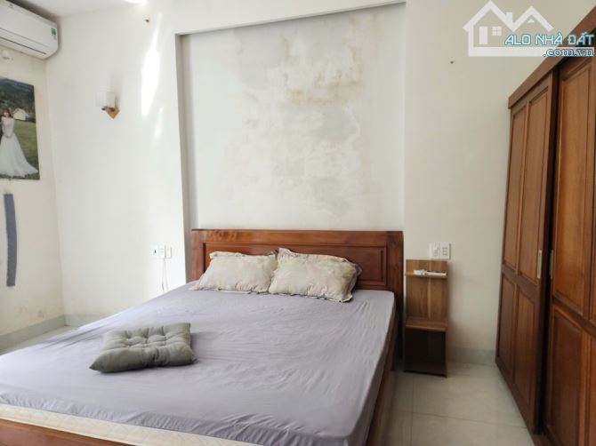 🎉🎉💥💥NHÀ 3 TẦNG 3 MÊ BẦU NĂNG 6📌Vị trí: 👉 Cách biển 400m, - 10