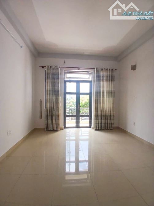 NHÀ 4 TẦNG BTCT MỚI TINH SANG TRỌNG, 96M2, 4PN, 4WC, HXH, GẦN CHỢ ĐÔNG QUANG, CHỈ 7,5 TỶ - 10