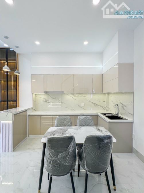 BÁN NHÀ PHỐ HIỆN ĐẠI FULL NỘI THẤT - TRỤC CHÍNH HẺM 7 TRÂN VĨNH KIẾT - 11