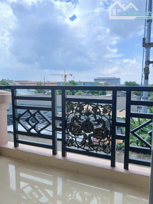 NHÀ 4 TẦNG BTCT MỚI TINH SANG TRỌNG, 96M2, 4PN, 4WC, HXH, GẦN CHỢ ĐÔNG QUANG, CHỈ 7,5 TỶ - 11