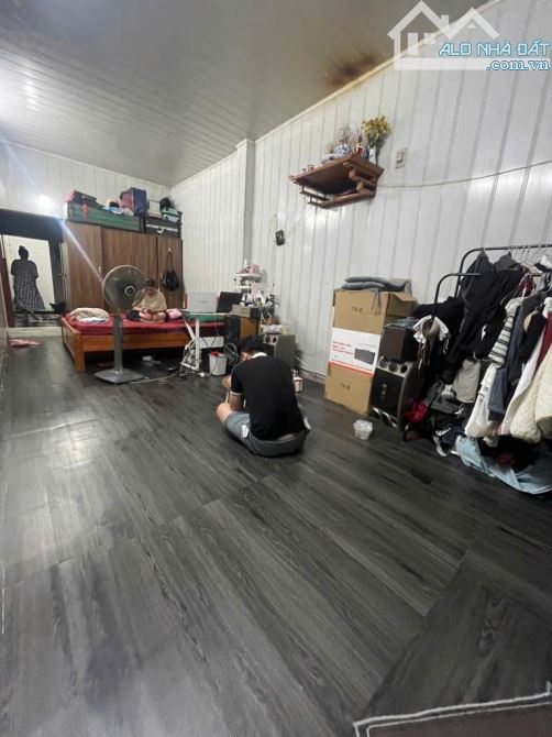 BÁN NHÀ CẤP 4 PHÂN LÔ NGÕ 512 NGỌC HỒI, 2 THOÁNG TRƯỚC SAU, Ô TÔ ĐỖ CỬA, SỔ VUÔNG VẮN - 1