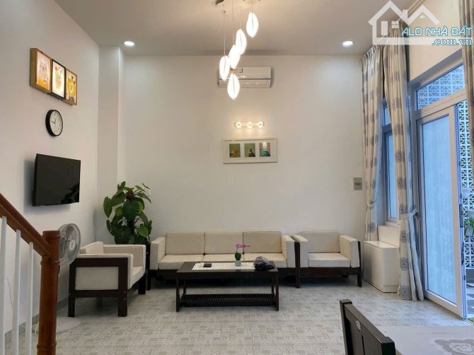 Bán nhà 3tầng hẻm rộng Lý Thánh Tôn 54m2 ngang8m bán 7.6tỷ - 1
