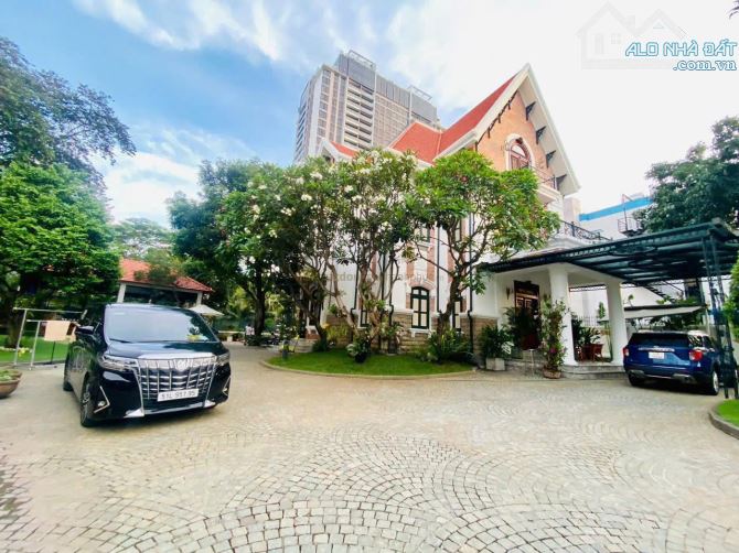 Bán Biệt Thự Nguyễn Ư Dĩ Thảo Điền,Quận 2 DT:1288m2(35mx40m) Giá 400 Tỷ TL - 1