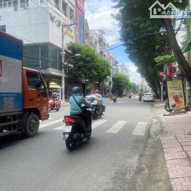 Bán gấp nhà mặt tiền 163 Nguyễn Hồng Đào, P14, Tân Bình (4x16m) nhà 3 lầu - Giá bán 18 tỷ - 1