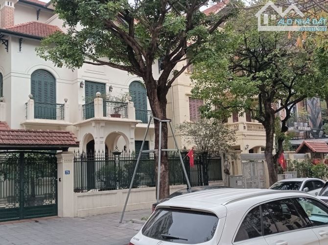 Bán biệt thự xây thô Trung Hoà, 6 Ô tô tránh, 320m2 - 4 tầng - 1 hầm - MT 16m, Giá 109 tỷ - 1