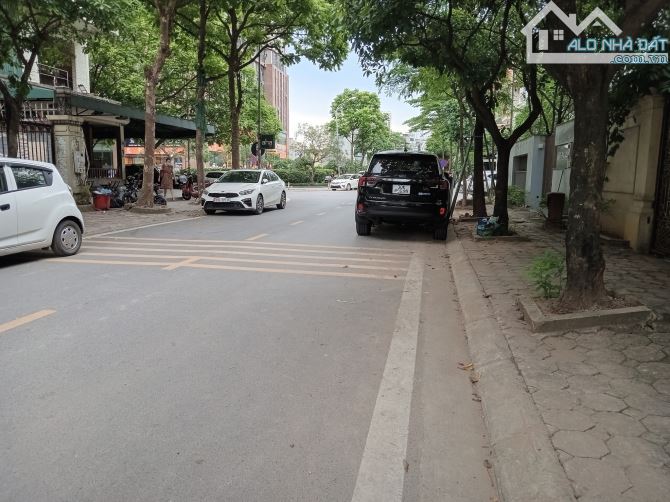 Biệt thự đơn lập Cầu Giấy - trục chính 5 làn ô tô - view CV - 320m2 - 95 tỷ - 1