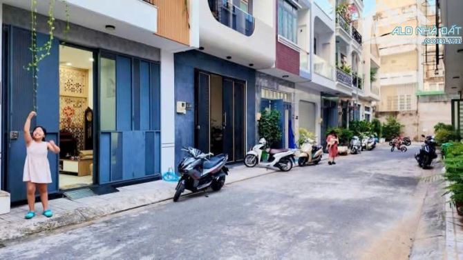Nhà ViP Khu Nội Bộ Tân Sơn Nhì Hẻm 7m 3 tầng nhình 9 tỷ - 1