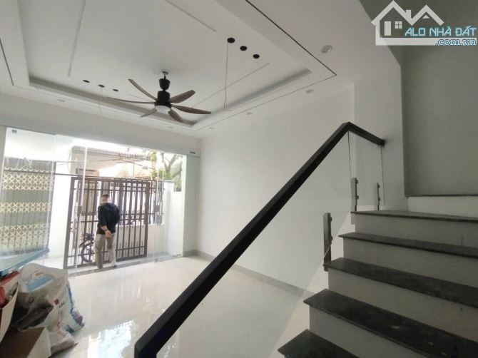 BÁN NHÀ ĐẸP 1.9 TỶ 3 TẦNG 52M2 ( ĐÔNG NAM ) NGÕ TRẦN ĐĂNG NINH - 1