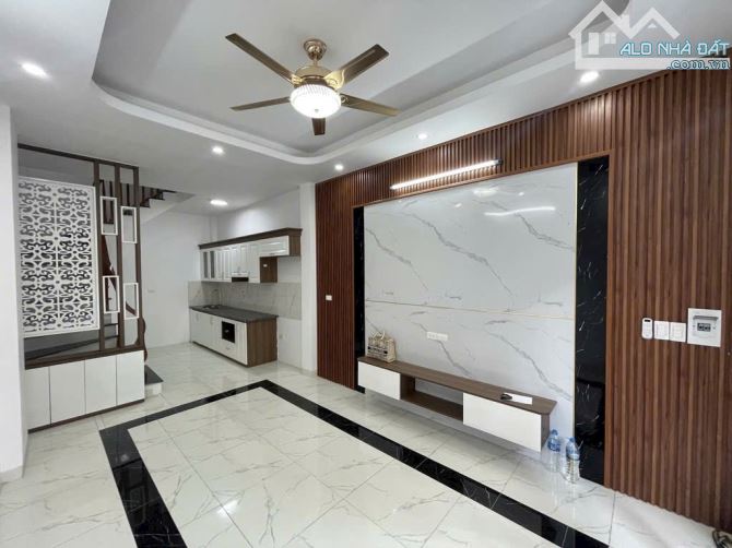 NHÀ MỚI 5 TẦNG PHÚC LỢI.LONG BIÊN _LÔ GÓC_CỰC THOÁNG_Ở SƯỚNG_GẦN Ô TÔ TRÁNH_GIÁ 6 TỶ1 - 1